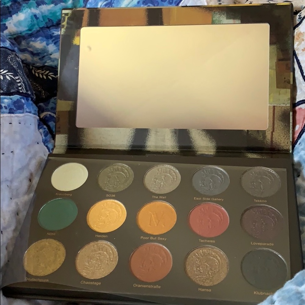 New NOMAD Underground Eyeshadows 12